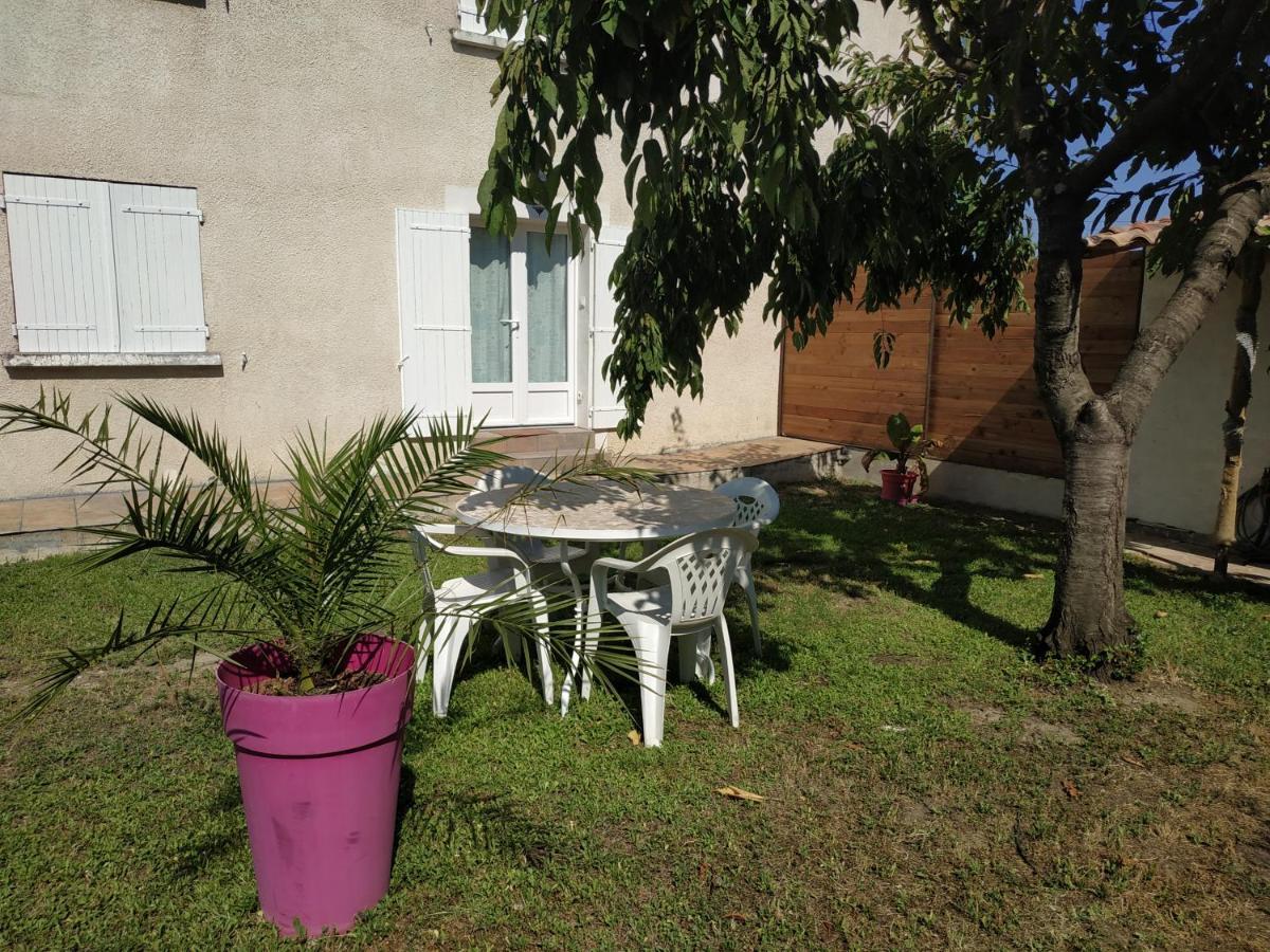 Appart 28M2 Avec Jardin Et Parking Prives, Chambre Separee Milhaud 외부 사진